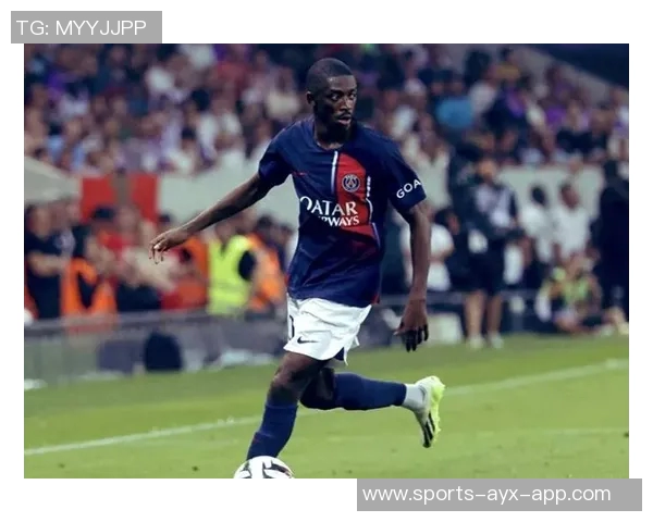 登贝莱荣归故里埃夫勒市展现金球奖荣耀回顾成长之路 登贝莱荣归故里埃夫勒市展现金球奖荣耀回顾成长之路