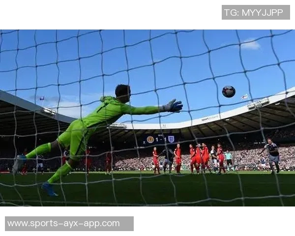 日本队迅速追平比分小川航基远射助攻巴拉圭门将失误入网 日本队迅速追平比分小川航基远射助攻巴拉圭门将失误入网