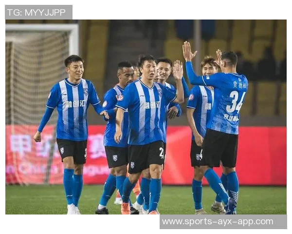 澳大利亚传奇球员科威尔正式加盟越南河内FC担任主教练 澳大利亚传奇球员科威尔正式加盟越南河内FC担任主教练