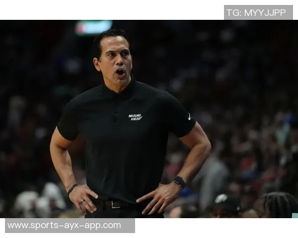 老鹰解说员透露热火工作人员确认希罗将为揭幕战做好准备 老鹰解说员透露热火工作人员确认希罗将为揭幕战做好准备