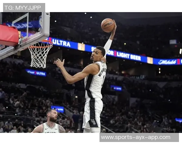 历史五大篮球巨星盘点文班亚马心目中的传奇名单揭秘 历史五大篮球巨星盘点文班亚马心目中的传奇名单揭秘