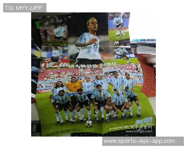 唐斯自豪于华子成就每次路过阿迪门店必停留欣赏他的海报